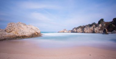 It is about 17 km from Sile. Akakese Village and Akakese Beach, a coastal village