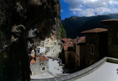 Türkiye Mela Dağı'ndaki Sümela Manastırı Manzarası