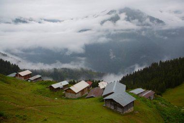 Pokut Plateau and Kakar Mountains are among the most beautiful plateaus of Turkey.