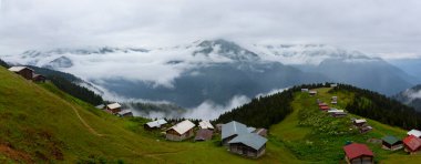 Pokut Plateau and Kakar Mountains are among the most beautiful plateaus of Turkey.