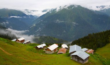 Pokut Plateau and Kakar Mountains are among the most beautiful plateaus of Turkey.