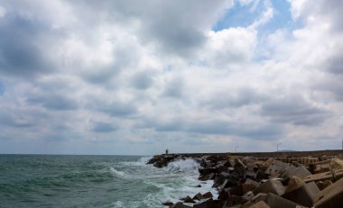 Cape Yason (Turkish: Cape Yason) A very choppy sea photographed with a long exposure technique.Thursday (formerly Vona) district, Ordu Province, Turkey