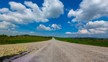 Van muradiye village and road
