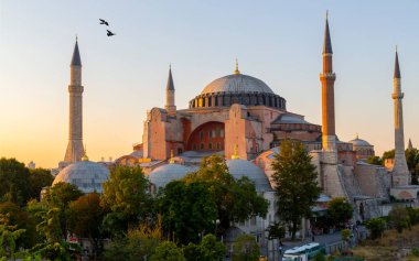 İstanbul 'da Ayasofya' nın güzel manzarası, gün batımında Türkiye 'nin tepesinden