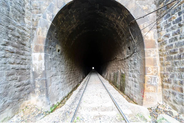 Túnel Ferroviário Com Uma Luz Fim Pode Representar Alcançar Seus — Fotografia de Stock