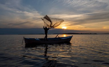 Fisherman of Lake Manyas at work while fishing