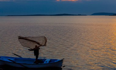Fisherman of Lake Manyas at work while fishing