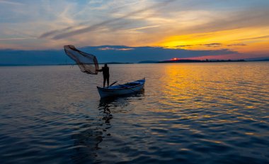 Fisherman of Lake Manyas at work while fishing