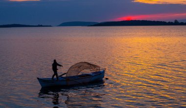 Fisherman of Lake Manyas at work while fishing