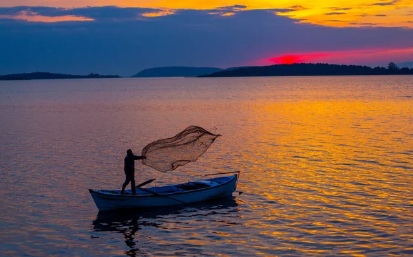 Fisherman Lake Manyas Work While Fishing — стоковое фото