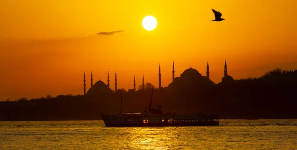 Blue Mosque Hagia Sophia Wonderful Istanbul View Sunset Sun Dancing —  Fotos de Stock