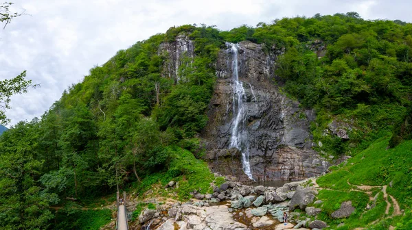 Cascada Mencuna Este Una Dintre Cele Mai Magnifice Cascade Din — Fotografie, imagine de stoc