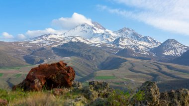 Erciyes Mount with height of 3,864 metres is the highest mountain in Cappadocia and central Anatolia. It is a volcano.
