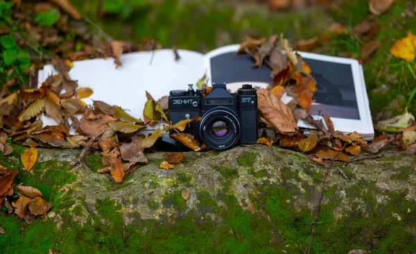 Old Cameras Used Reporters Wars Antiq — Stock Photo, Image