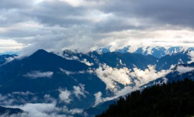 Vercenik ve Kackarlar, Rize ilinin Amlhemin ilçesinde, Tahpur Platosu 'nun 2995 metre yüksekliğindeki bir platodur..