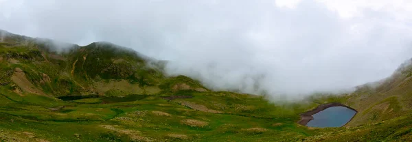켄스크와카 카르보는 2995 미터의 고원에 위치하고 있으며 Rize 지방의 지역에 — 스톡 사진