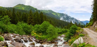 Hakkari, Türkiye, Cilo Dağı, Gökyüzü Bulutları ve Kanyon