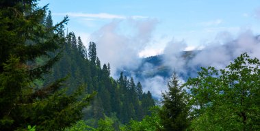 Hakkari, Türkiye, Cilo Dağı, Gökyüzü Bulutları ve Kanyon