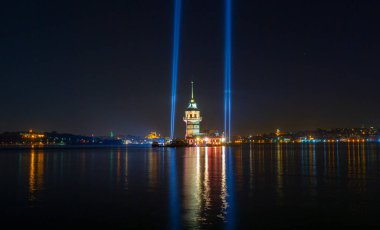 Bakire Kulesi 'nde kutlama.