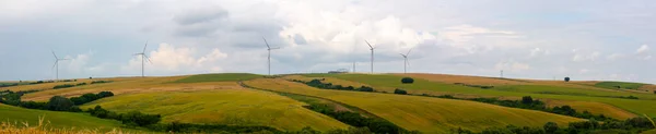 Moulins Vent Électriques Travaillant Dans Les Champs — Photo