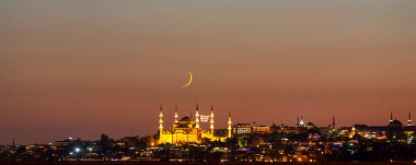 Mavi Cami ve Ayasofya, yarım ay batımı