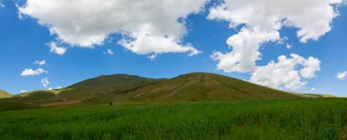 Nemrut Krateri Gölü ve çevresinin panoramik görüntüsü