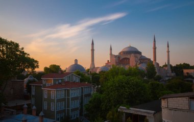 Ayasofya, İstanbul. Bizans mimarisinin dünyaca ünlü anıtı.