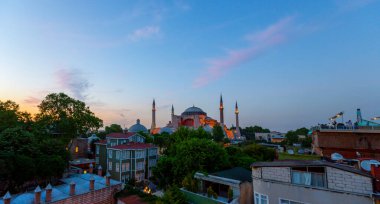 Ayasofya, İstanbul. Bizans mimarisinin dünyaca ünlü anıtı.