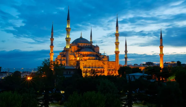 イスタンブールのブルーモスク スルタンアフメット カミイ イスタンブール トルコ — ストック写真