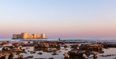 Bakirenin Şatosu (Kiz Kalesi) Mersin Türkiye