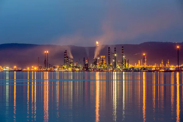 Kocaeli Törökország Tupras Oil Rafinery Kilátás Degirmendere Partjaira — Stock Fotó
