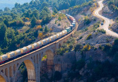 Türkiye 'nin Adana kentindeki Varda Demiryolu Köprüsü. Tarihi, eski demiryolu Alman köprüsü