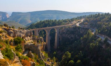Türkiye 'nin Adana kentindeki Varda Demiryolu Köprüsü. Tarihi, eski demiryolu Alman köprüsü