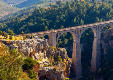 Türkiye 'nin Adana kentindeki Varda Demiryolu Köprüsü. Tarihi, eski demiryolu Alman köprüsü