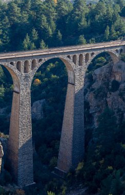 Türkiye 'nin Adana kentindeki Varda Demiryolu Köprüsü. Tarihi, eski demiryolu Alman köprüsü