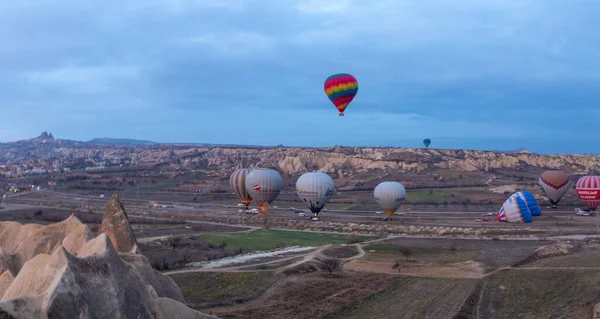 Μπαλόνια Πετούν Στην Καππαδοκία Greme Ξημέρωμα Cappadocia Είναι Γνωστή Όλο — Φωτογραφία Αρχείου