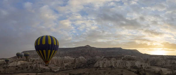 Балони Летять Каппадокії Грем Світанку Каппадокія Відома Цілому Світі Одне — стокове фото