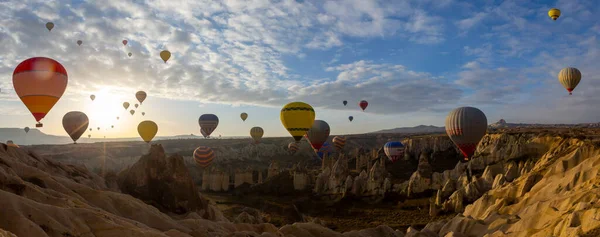 Balony Latające Kapadocji Greme Wschodzie Słońca Kapadocja Jest Znana Całym — Zdjęcie stockowe