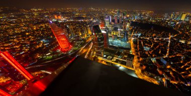 İstanbul Şehir Gece Hava Görüntüsü, Gökdelenler ve Boğaz Köprüsü