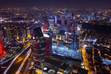 İstanbul Şehir Gece Hava Görüntüsü, Gökdelenler ve Boğaz Köprüsü