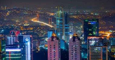 İstanbul Şehir Gece Hava Görüntüsü, Gökdelenler ve Boğaz Köprüsü