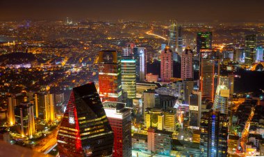 İstanbul Şehir Gece Hava Görüntüsü, Gökdelenler ve Boğaz Köprüsü