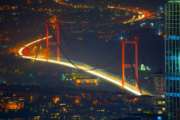 Stanbul Şehir Gece Hava Görüntüsü Gökdelenler Boğaz Köprüsü — Stok fotoğraf
