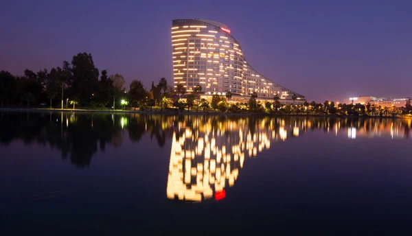 Aesthetic Hotel Built Adana Seyhan River Gives Good Reflection Sunset — Stock Photo, Image