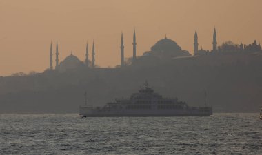 İstanbul 'un en tarihi yerleri arasında farklı ve estetik feribot koleksiyonları