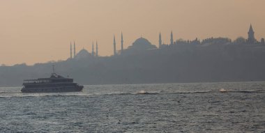 İstanbul 'un en tarihi yerleri arasında farklı ve estetik feribot koleksiyonları