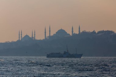 İstanbul 'un en tarihi yerleri arasında farklı ve estetik feribot koleksiyonları