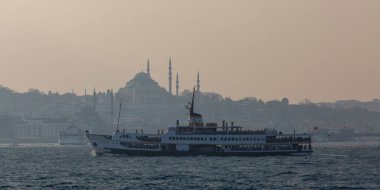 İstanbul 'un en tarihi yerleri arasında farklı ve estetik feribot koleksiyonları