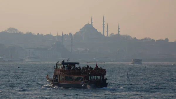 Olika Och Estetiska Färjekollektioner Bland Mest Historiska Platserna Istanbul — Stockfoto