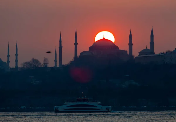 Collections Ferry Différentes Esthétiques Parmi Les Lieux Les Historiques Istanbul — Photo